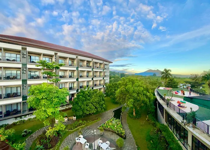 Green Peak, Artotel CuratedHotel di Puncak